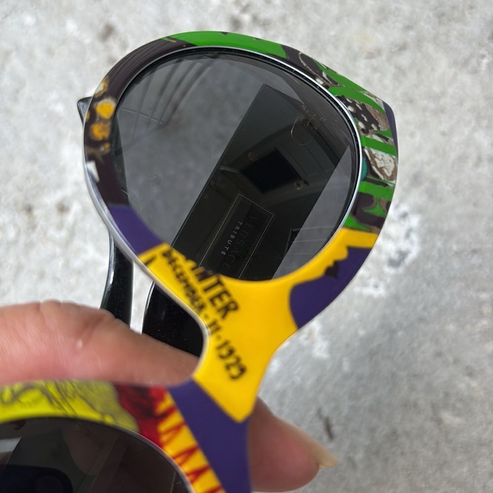 Versace Vogue tribute sunglasses - Picture 3 of 8